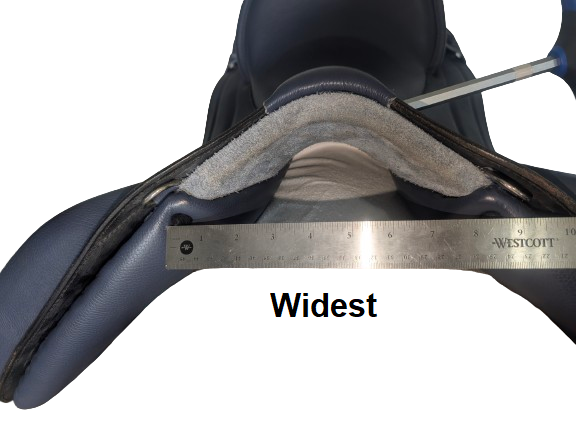 DP Saddlery Majestro Saddle 5949 USED