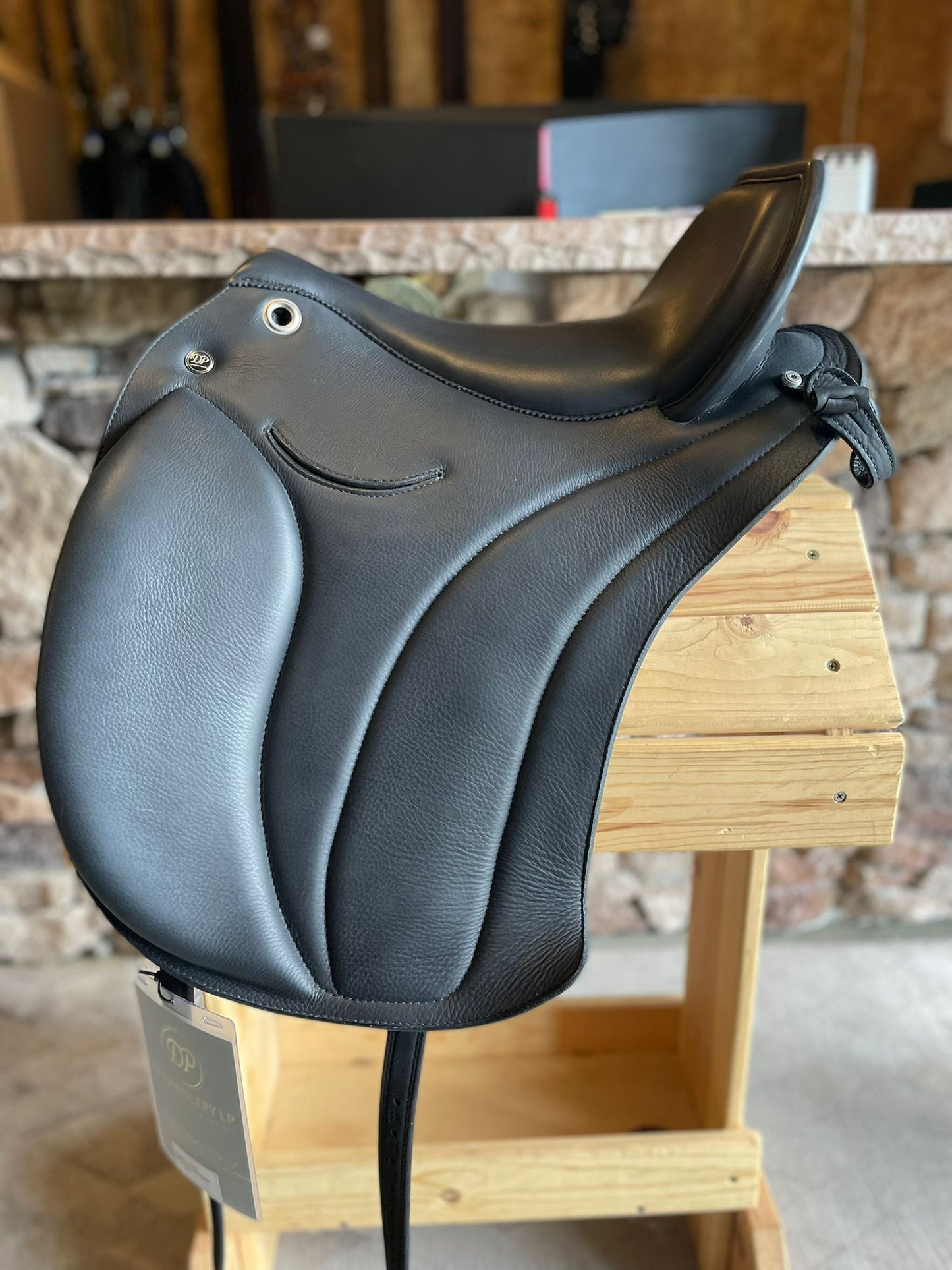 DP Saddlery Majestro Saddle 6203 S2