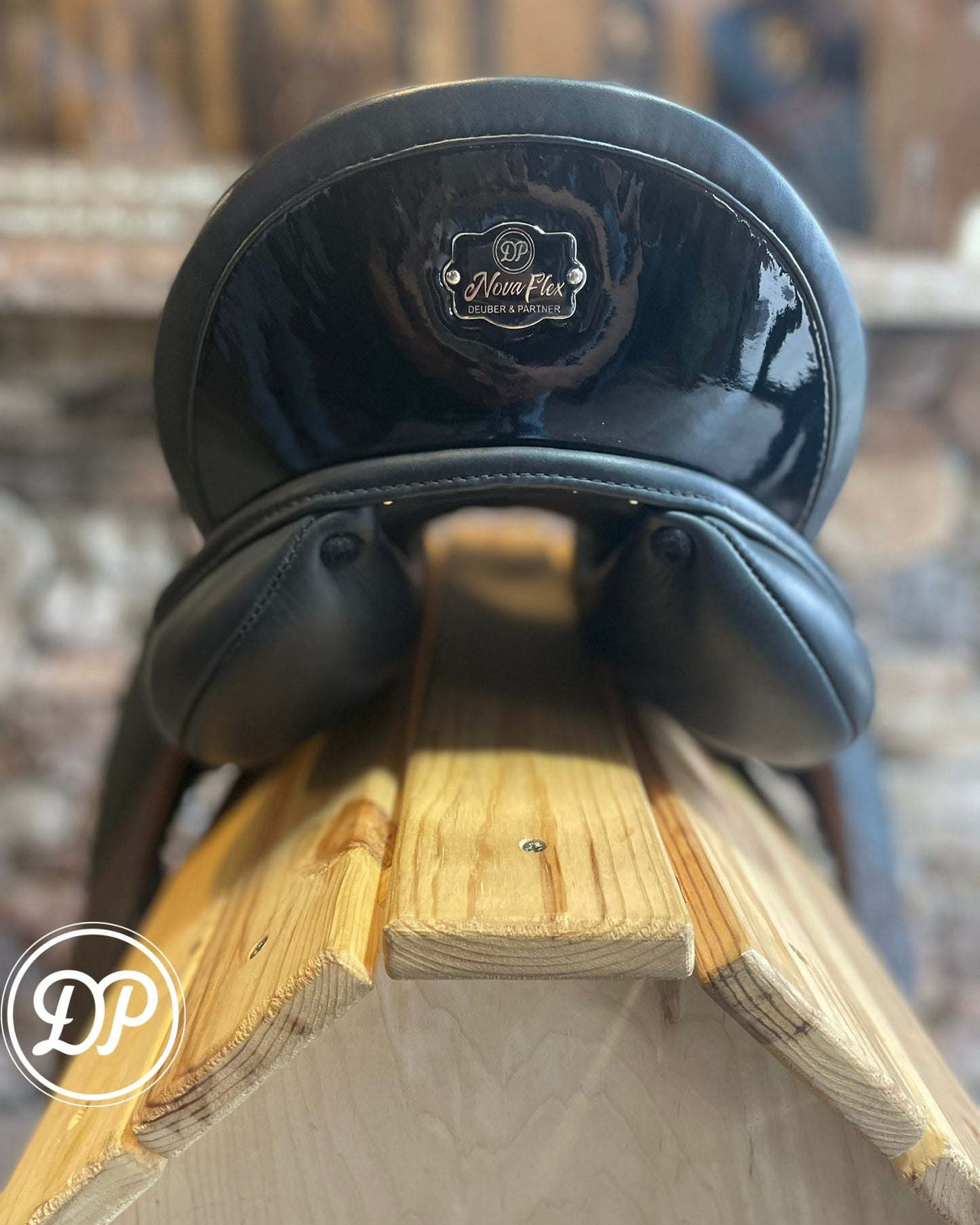 DP Saddlery Classic Dressage 5406 17.5 in