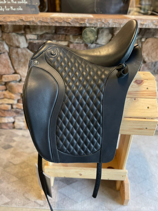 DP Saddlery Faro DL Dressage 5067 18 in