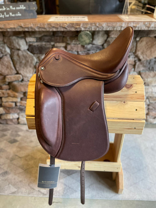 DP Saddlery Libra Dressage 5153 17.5 in