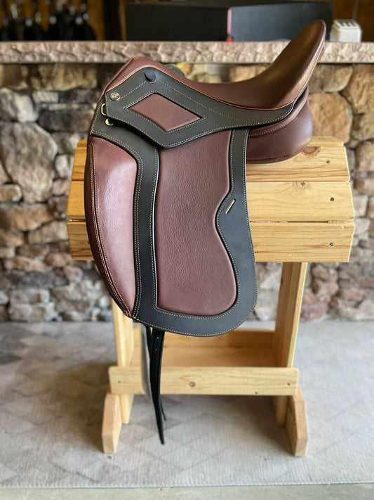 DP Saddlery Duett Dressage 5459 17.5in