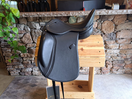 DP Saddlery Libra Dressage 5623 17.5 in