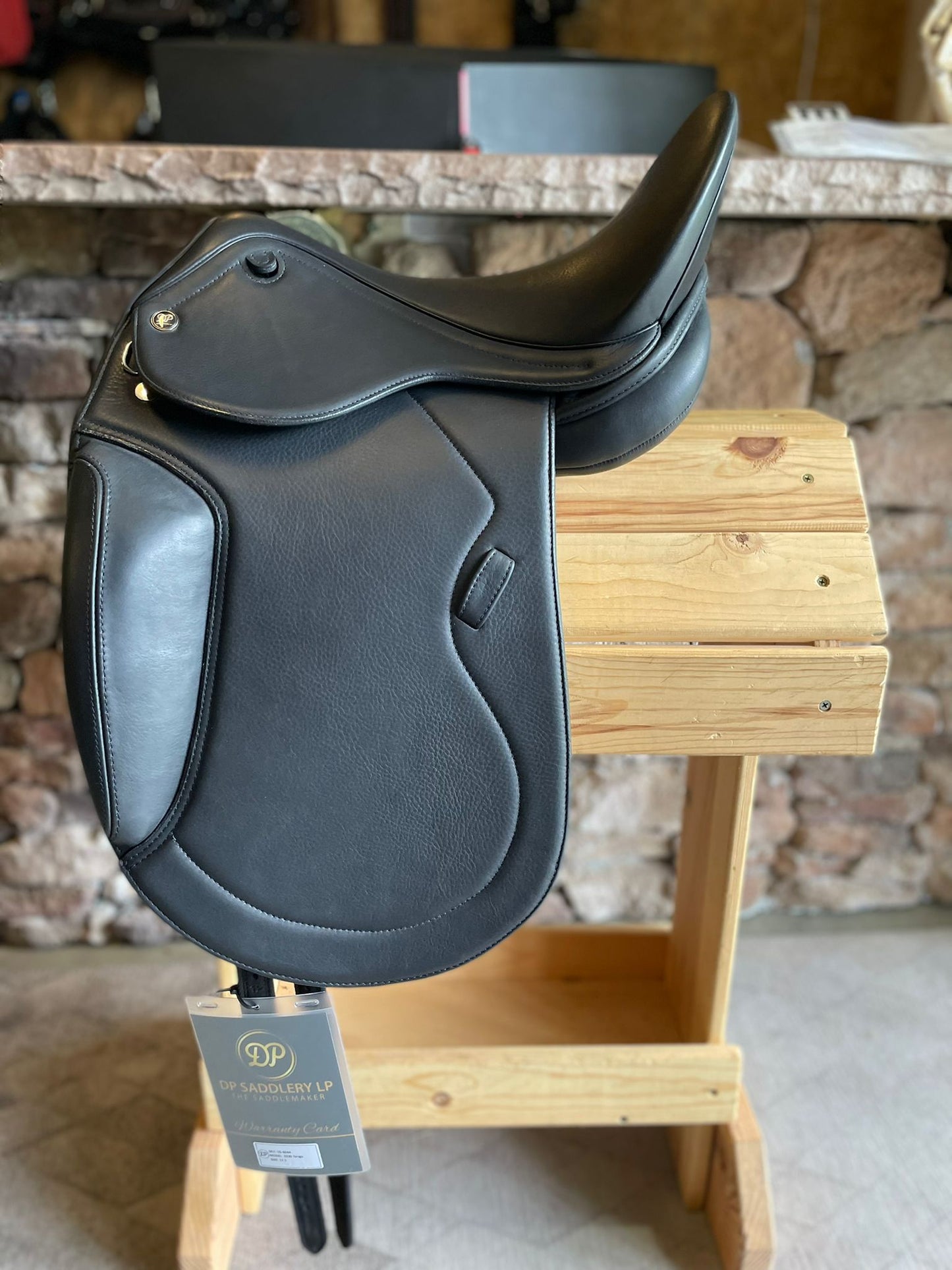 DP Saddlery Tango Dressage 5093 17.5in
