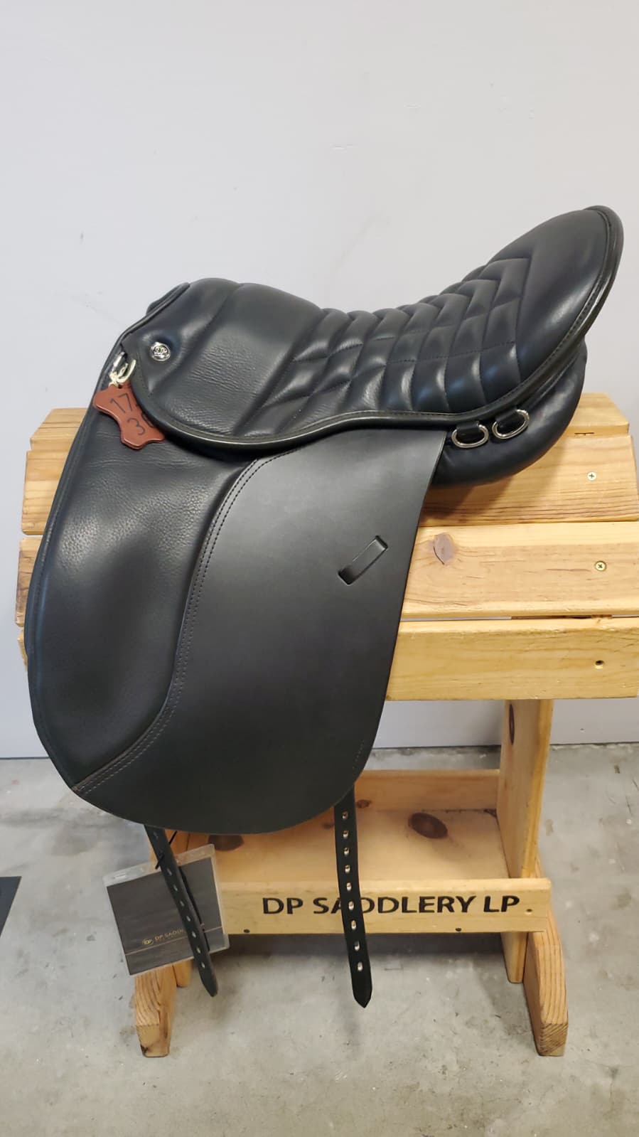 DP Saddlery Manege FK Dressage 6530 17.5 in NEW