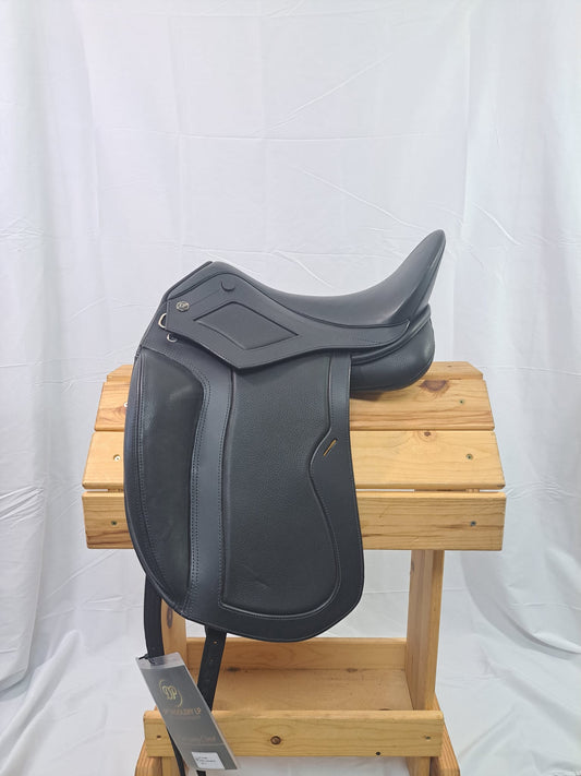 DP Saddlery Duett Dressage 6590 17in