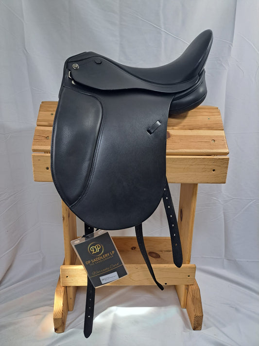 DP Saddlery Caprice Dressage 6674 17.5 in
