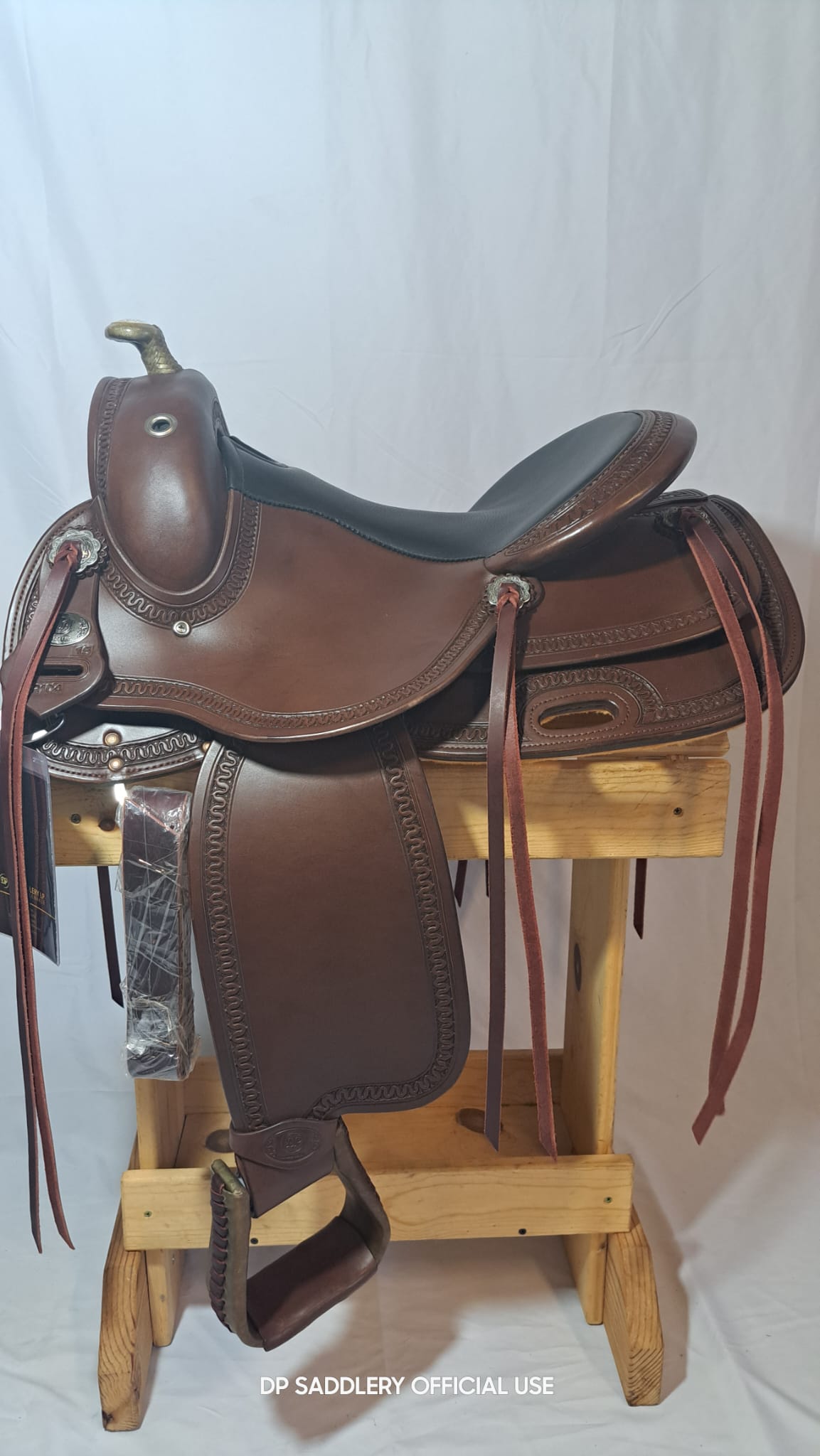 DP Saddlery Flex Fit Midwest 7025 15in