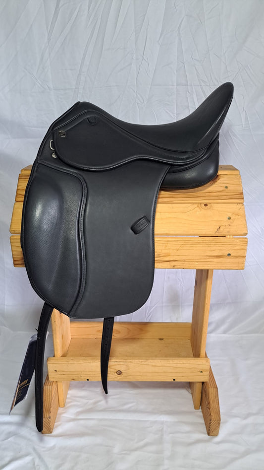 DP Saddlery Classic Dressage 7087 17 in