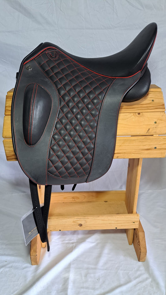 DP Saddlery Bolero Dressage 7140 17.5 in