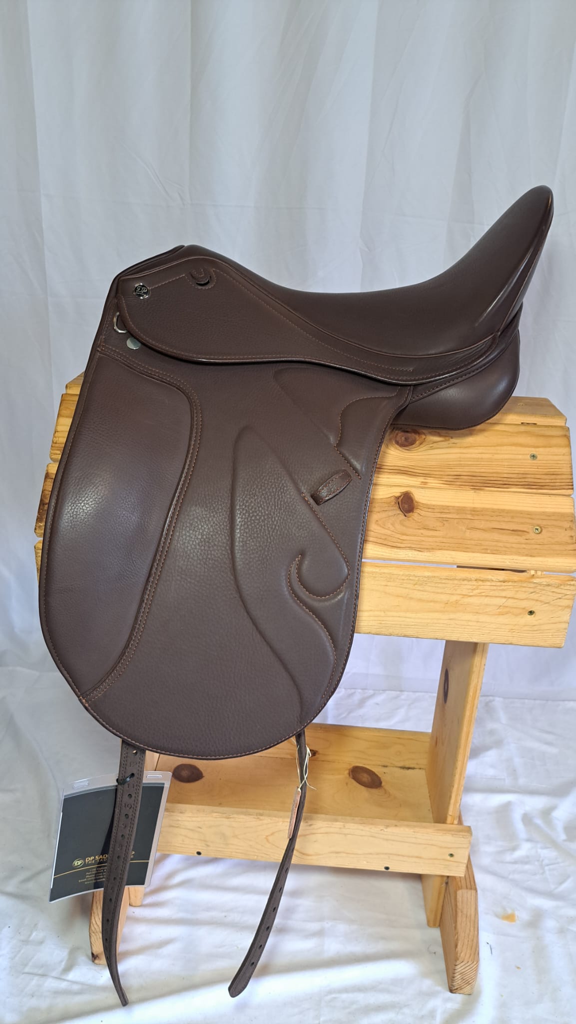DP Saddlery Caprice Dressage 7279 17.5in