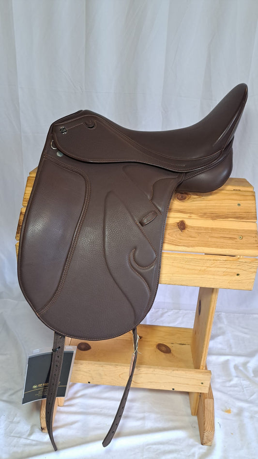 DP Saddlery Caprice Dressage 7279 17.5in