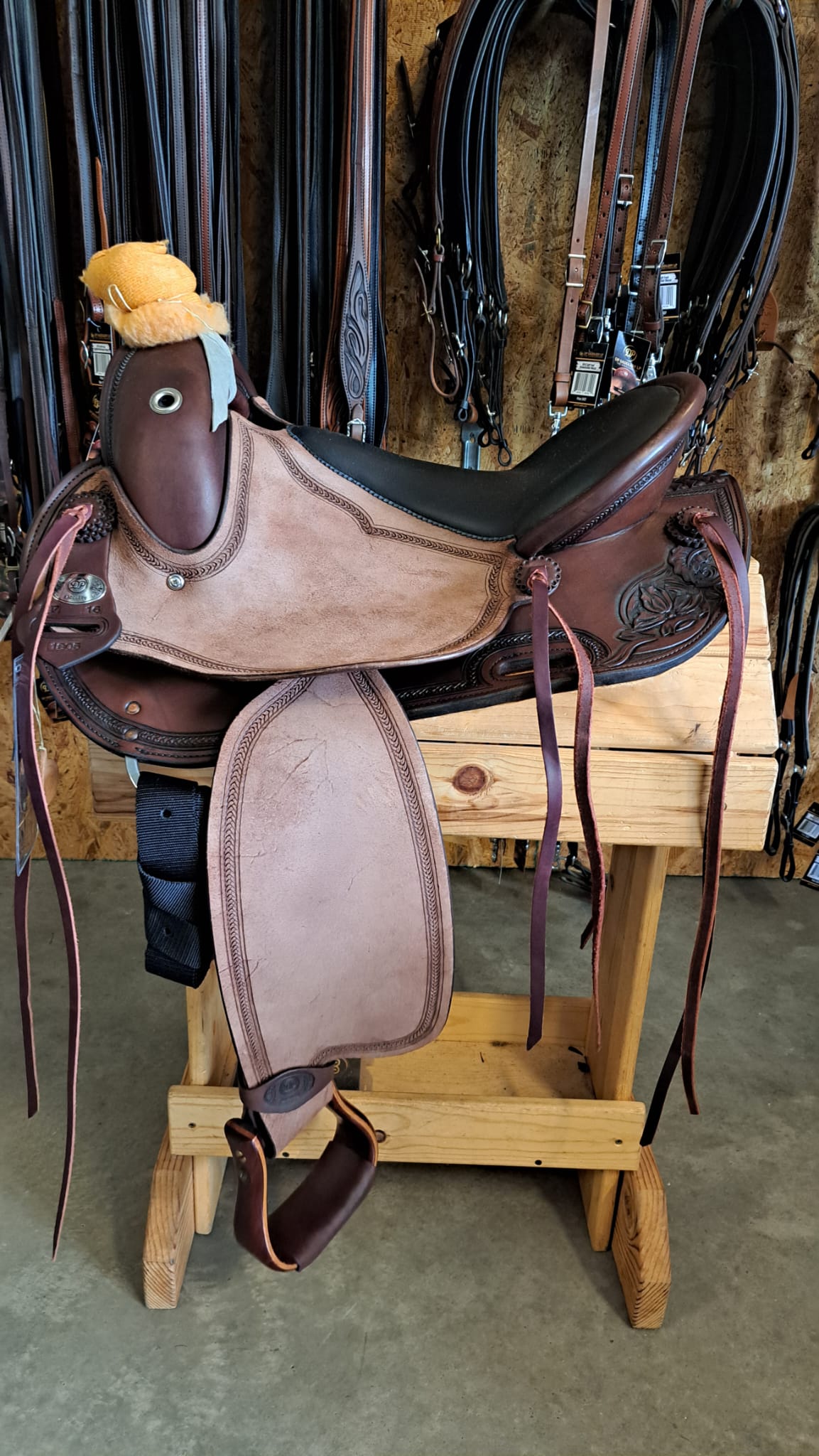 DP Saddlery Flex Fit Old Style 7641 16in