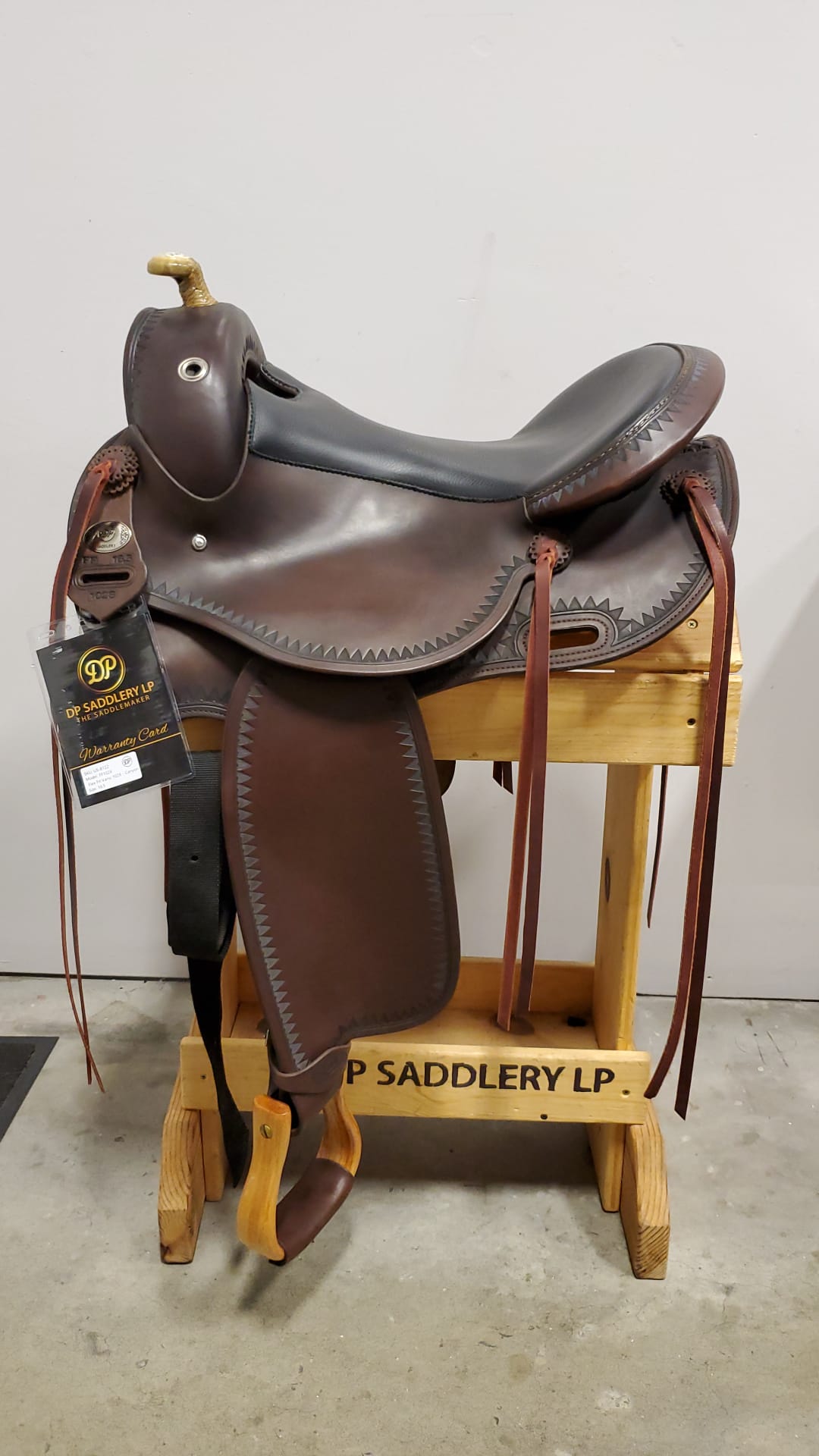 DP Saddlery Flex Fit Canyon 8122 16.5in