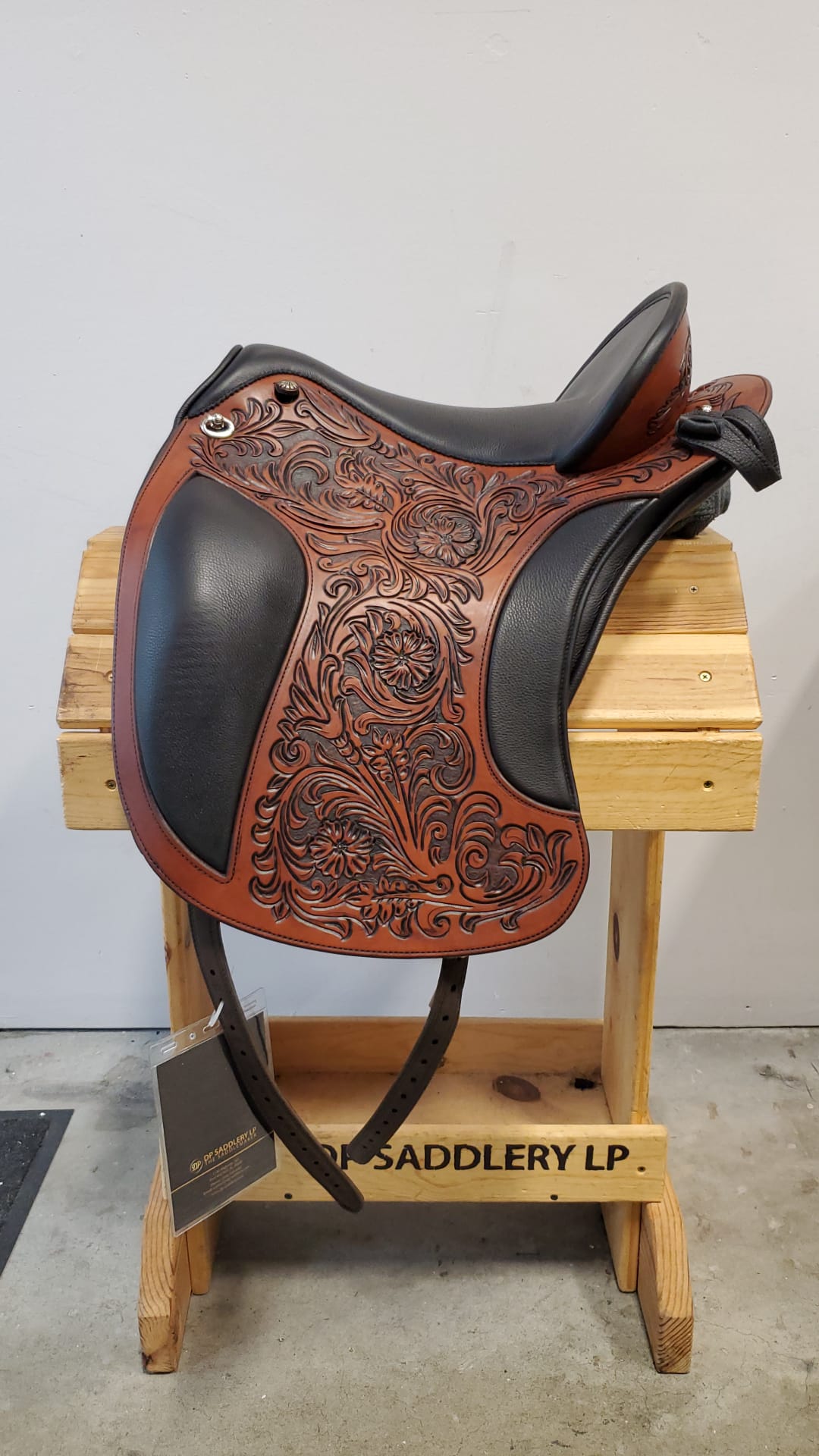 DP Saddlery El Campo Floral 8221 S2