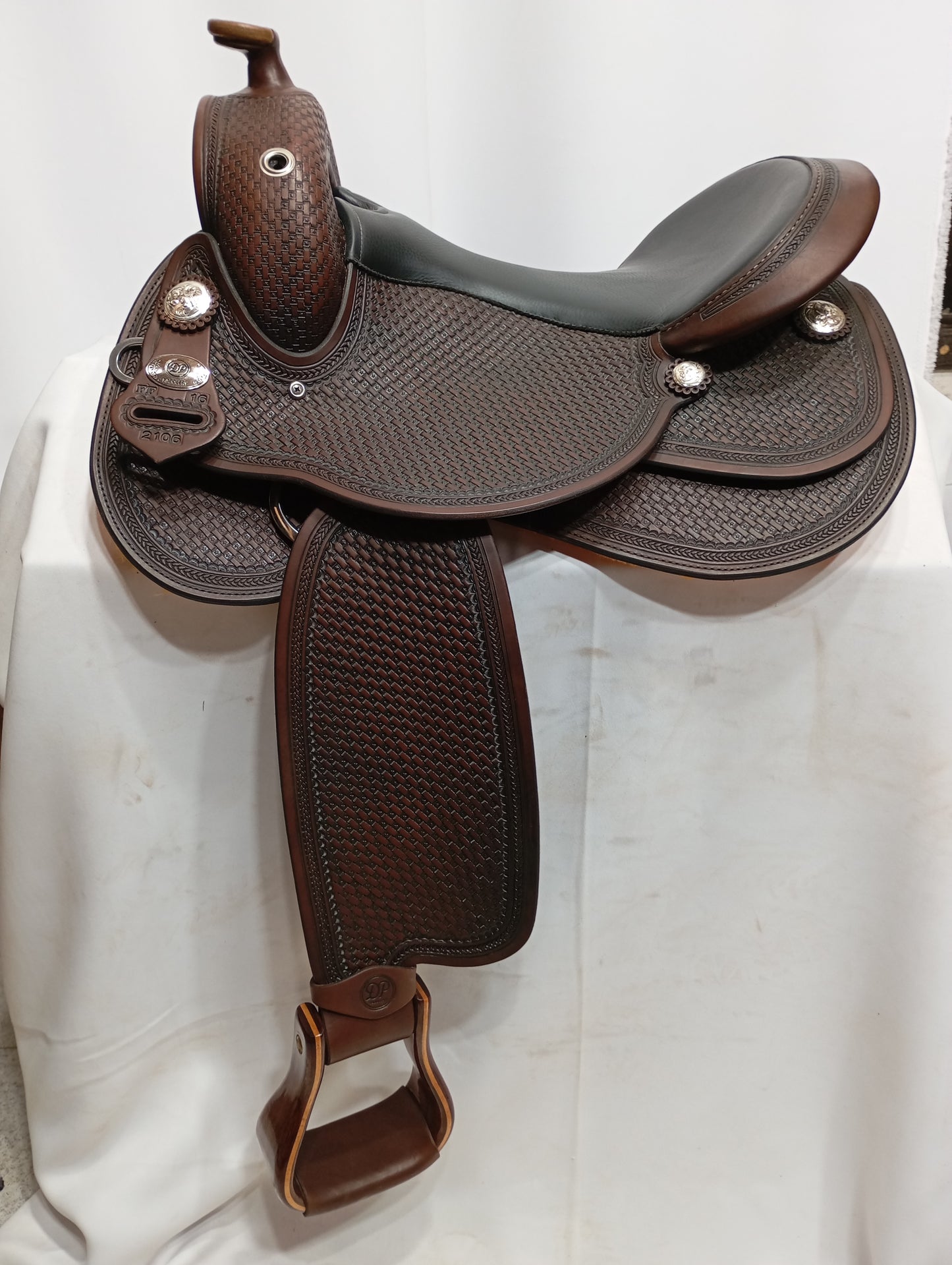 DP Saddlery Flex Fit Amarillo 8866 16in