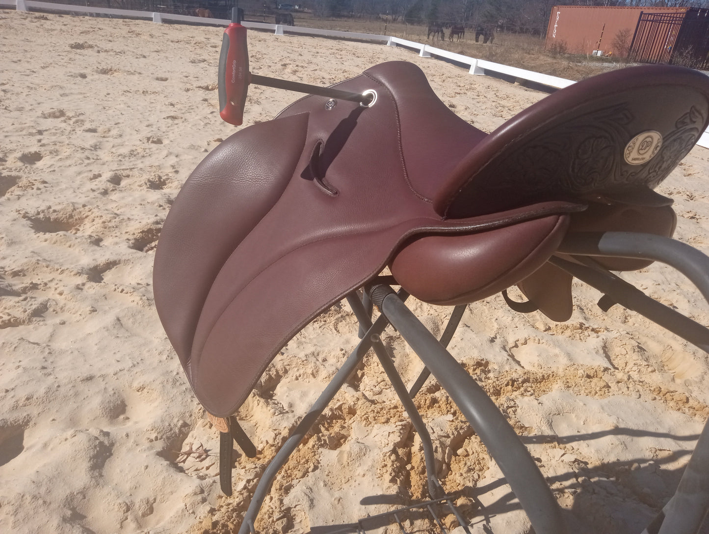 DP Saddlery Majestro Dressage Saddle 7462 S2