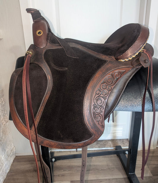 DP Saddlery El Campo Western Decor SKL 8601 S2 Used.