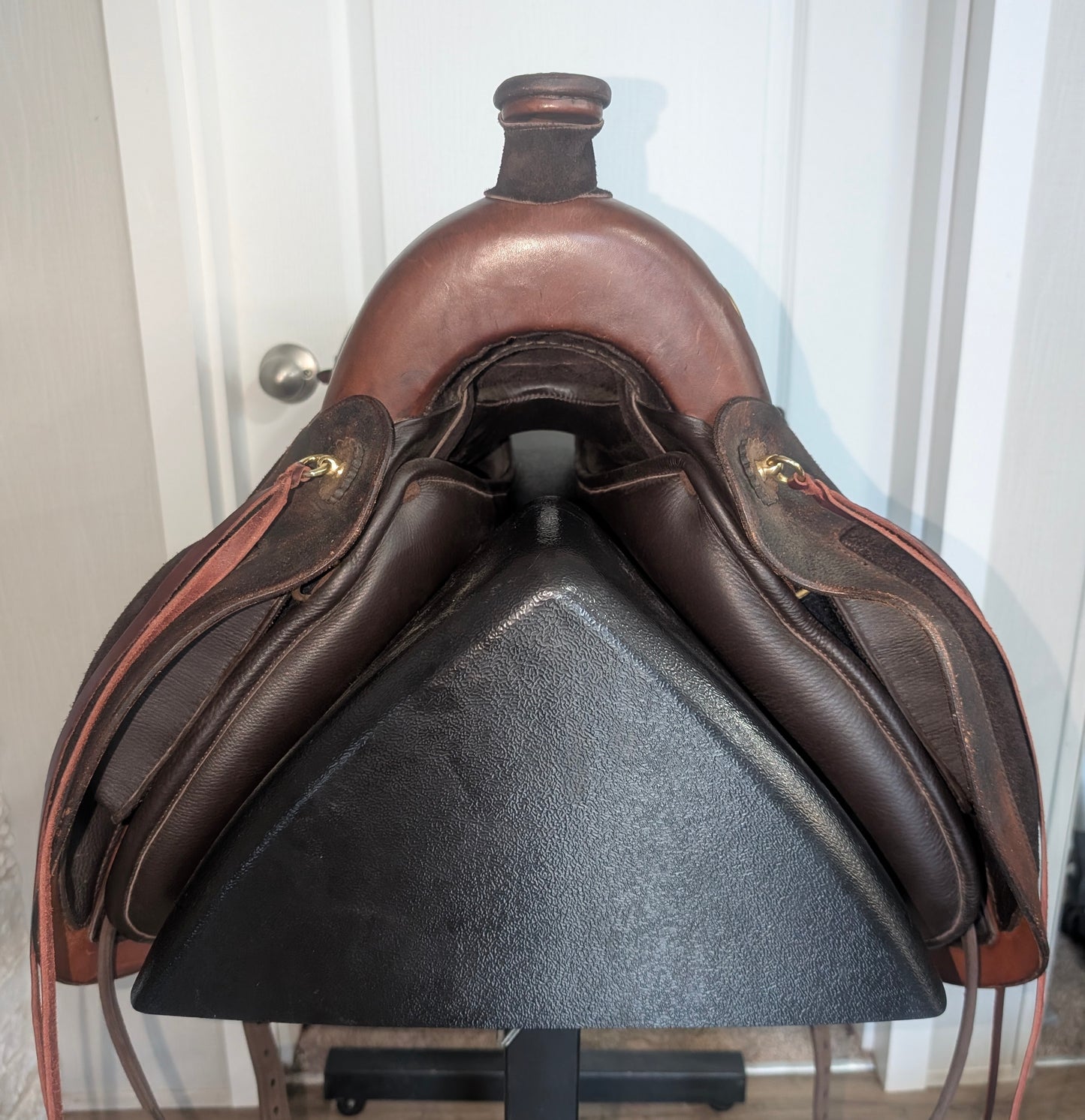 DP Saddlery El Campo Western Decor SKL 8601 S2 Used.