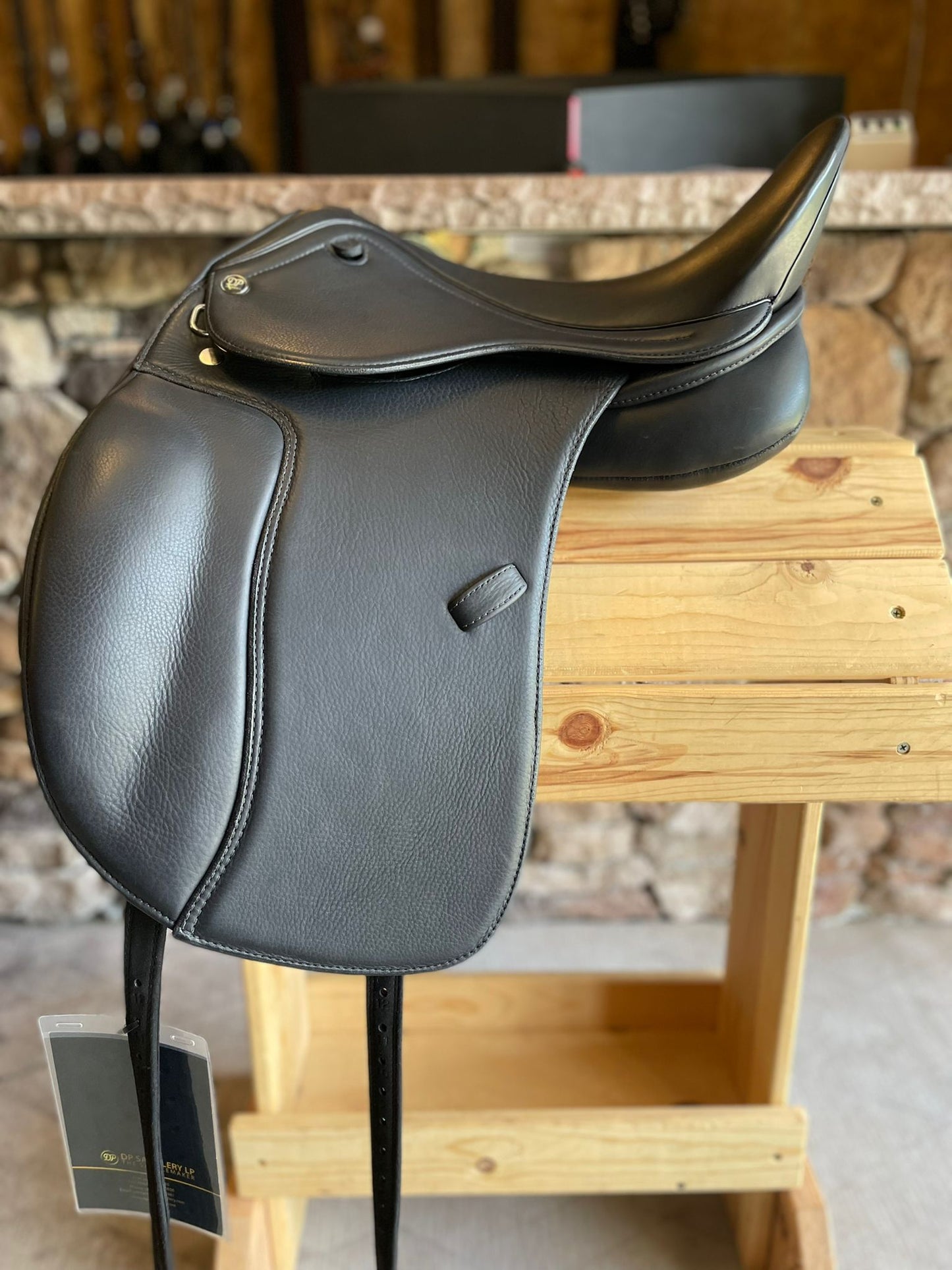 DP Saddlery Classic Dressage 6171 18 in