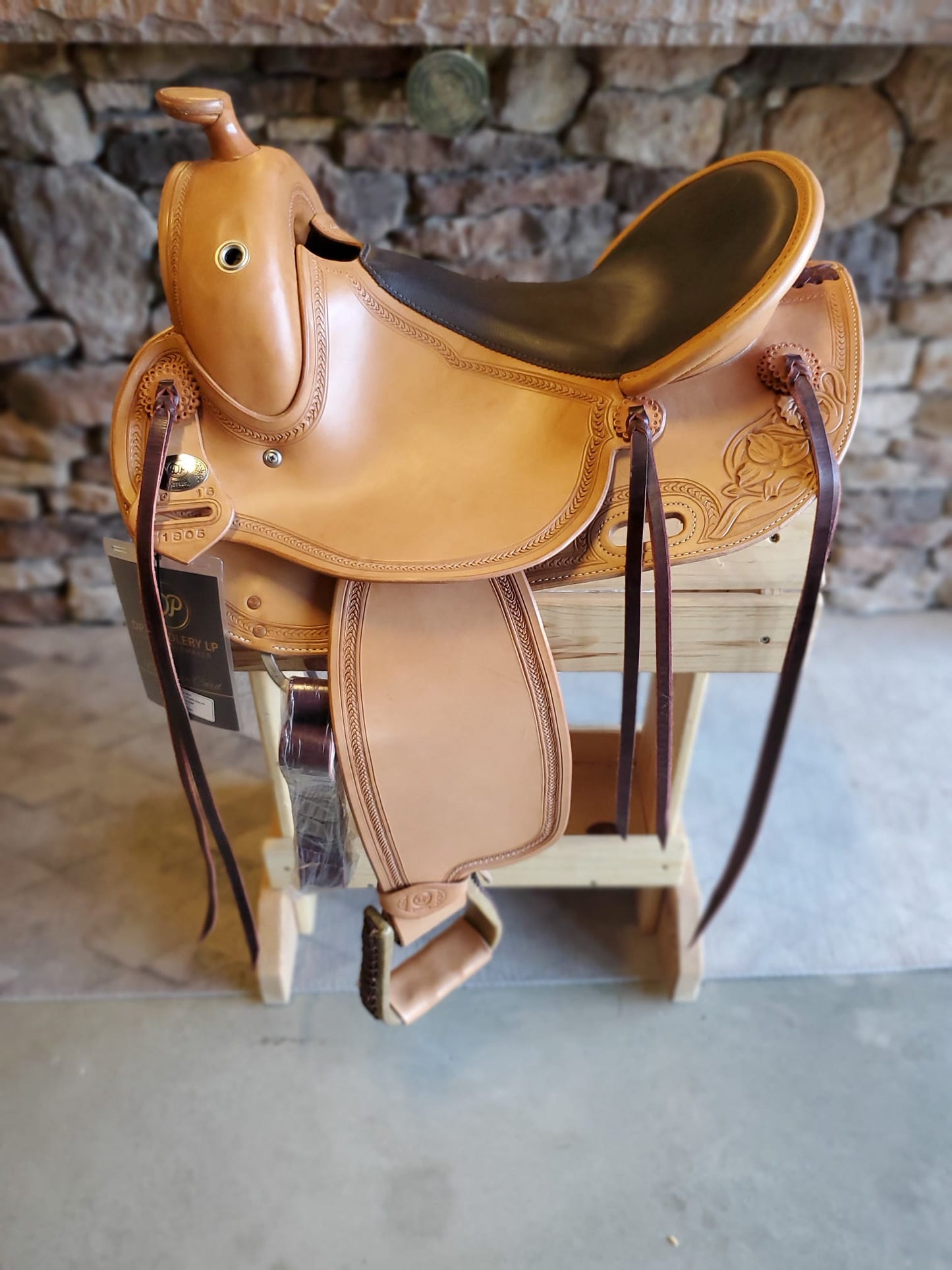 DP Saddlery Flex Fit Old Style 5635 16in