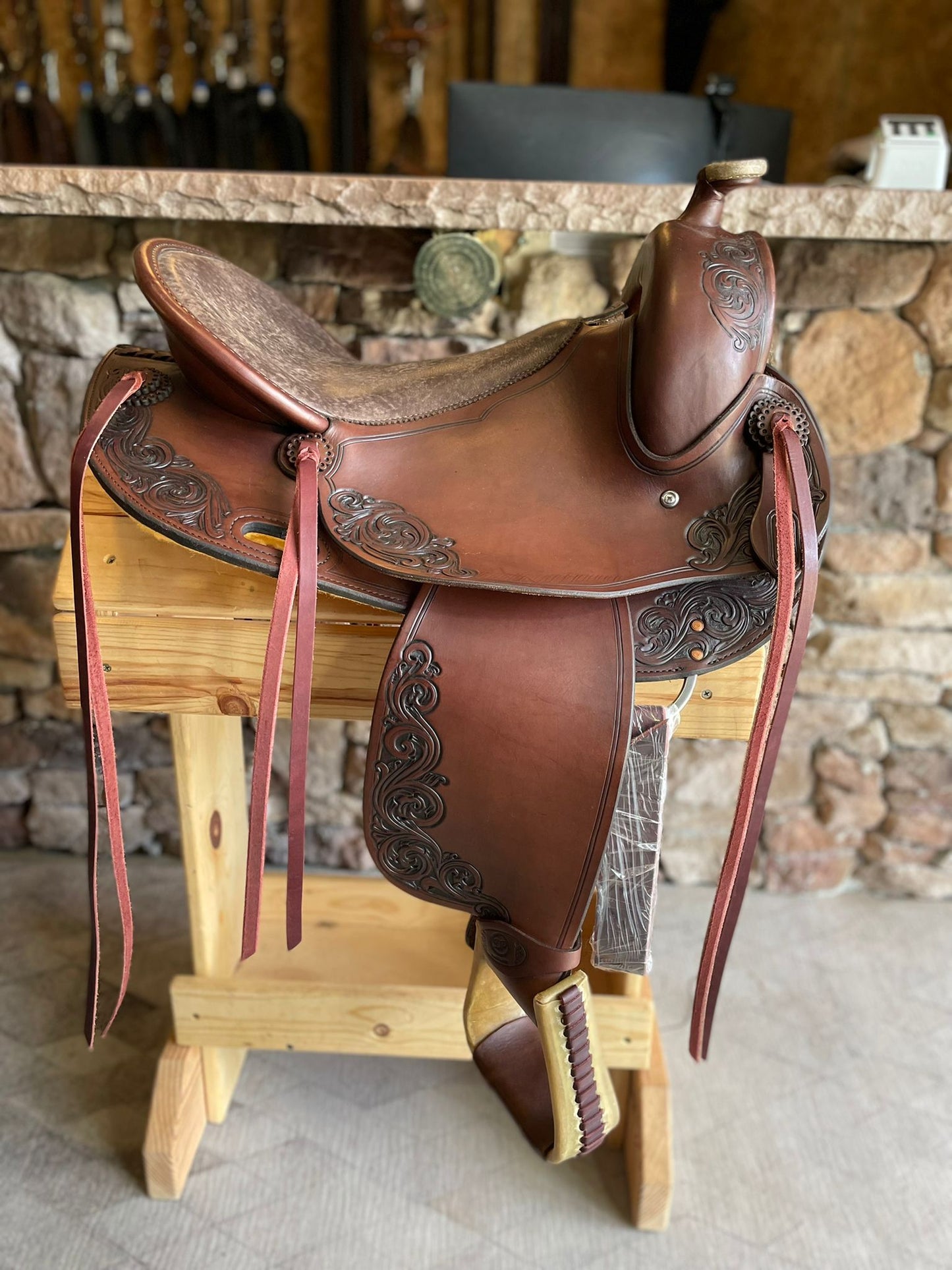 DP Saddlery Flex Fit Old Style 6149 16.5in