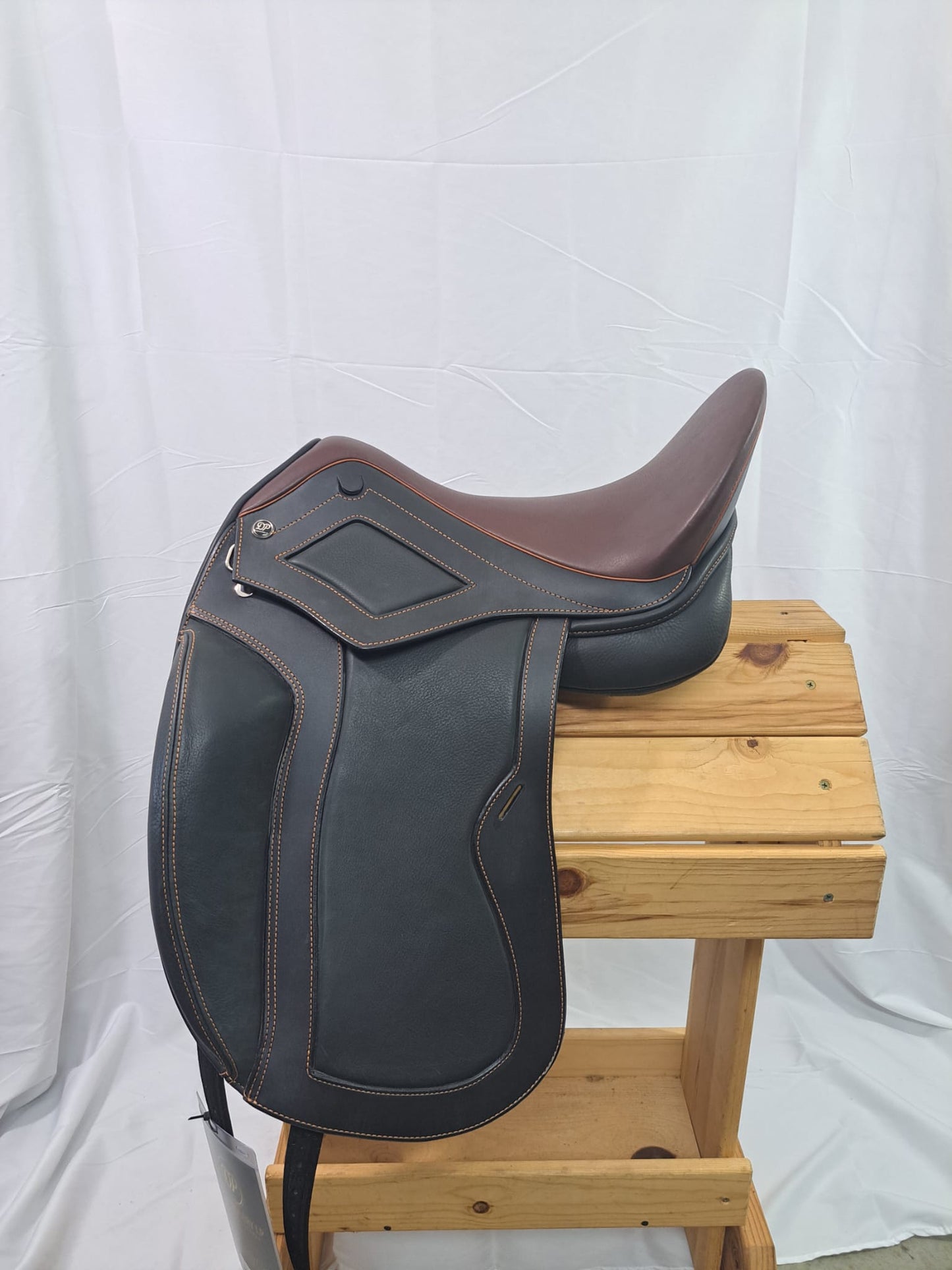 DP Saddlery Duett Dressage 6455 17.5in