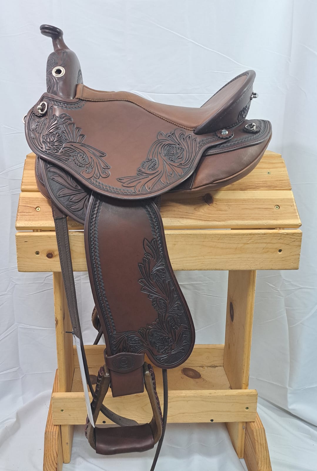 quantum short and light western dressage saddle dp saddlery