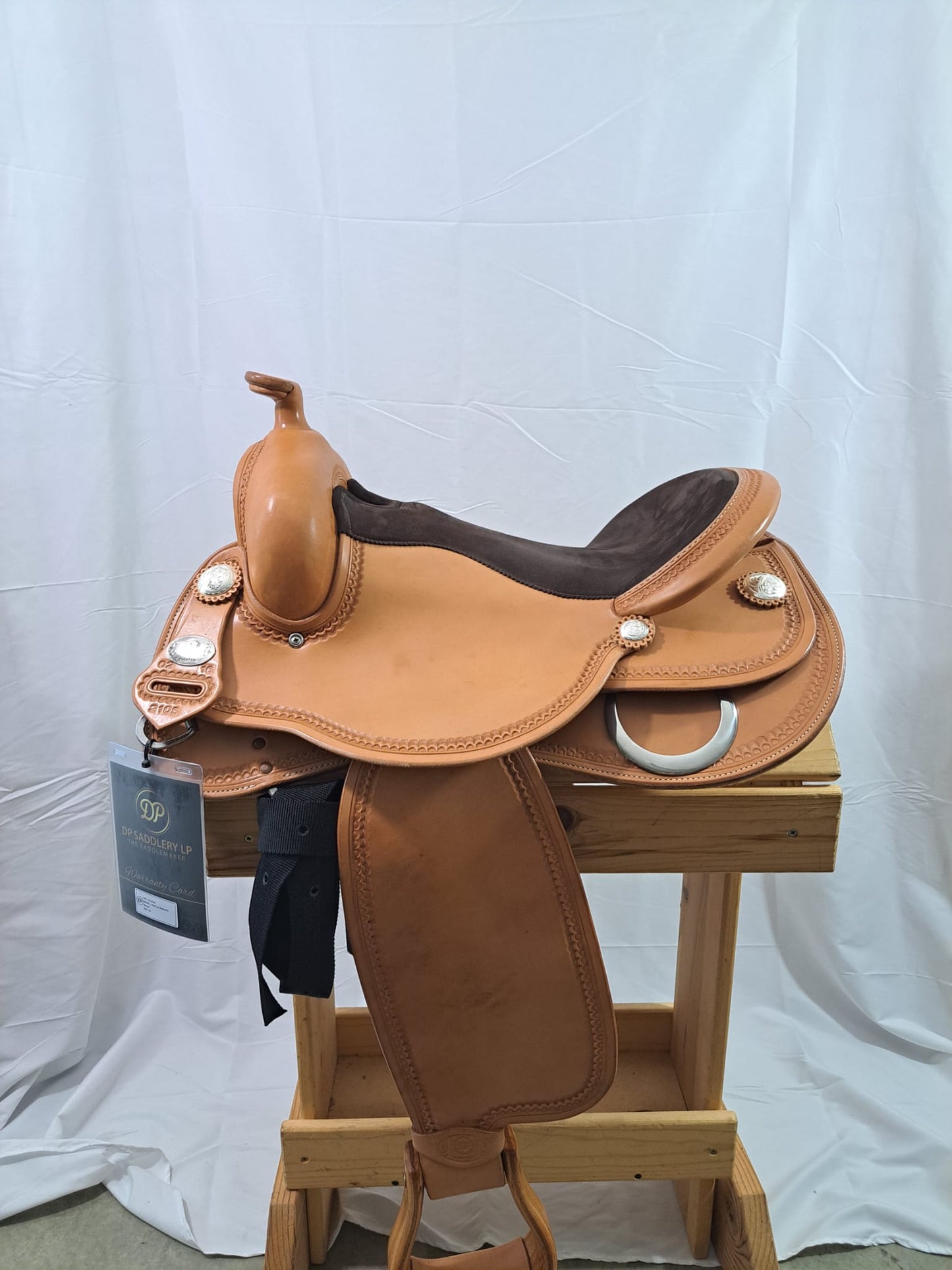 DP Saddlery Western Reiner 6541 16in