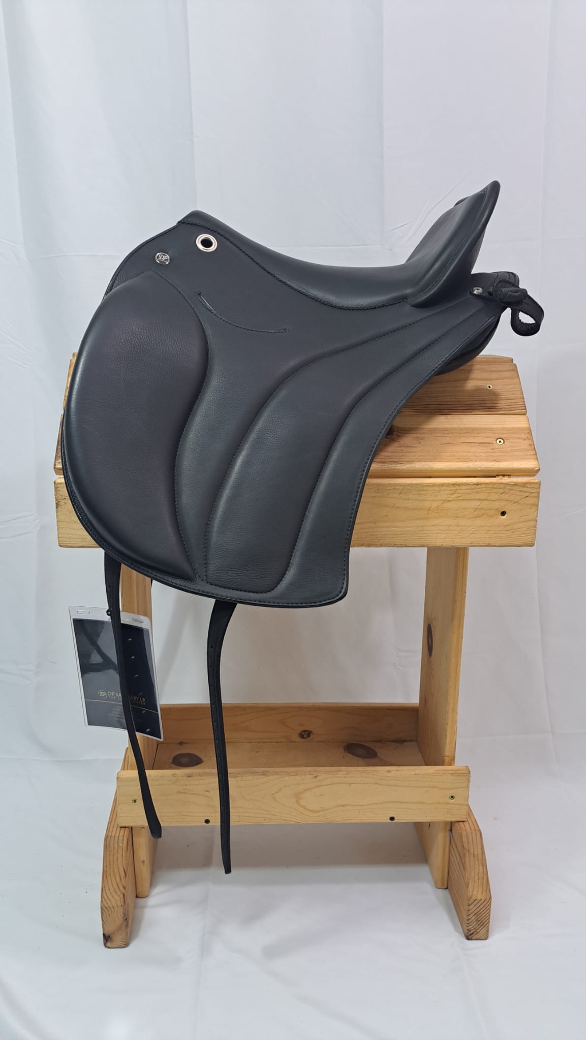 DP Saddlery Majestro Saddle 6011 S2