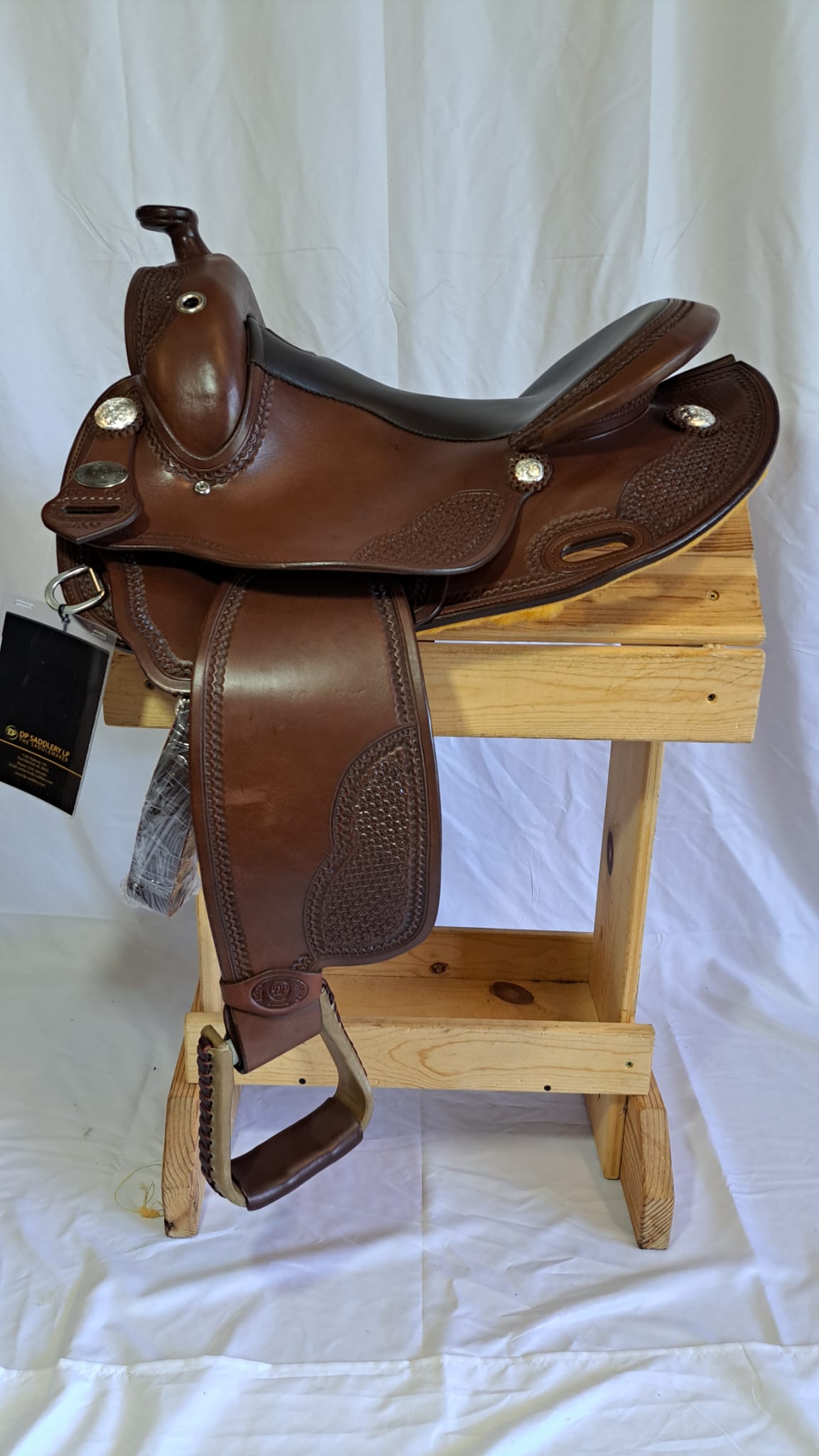 DP Saddlery Flex Fit Nevada 6997 15.5in