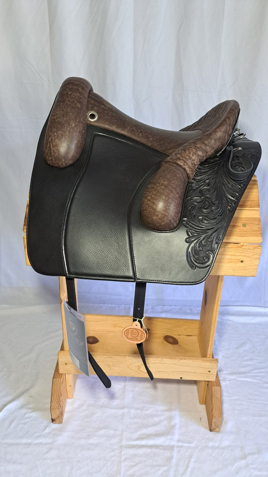 DP Saddlery Jerez SKL with Tooling