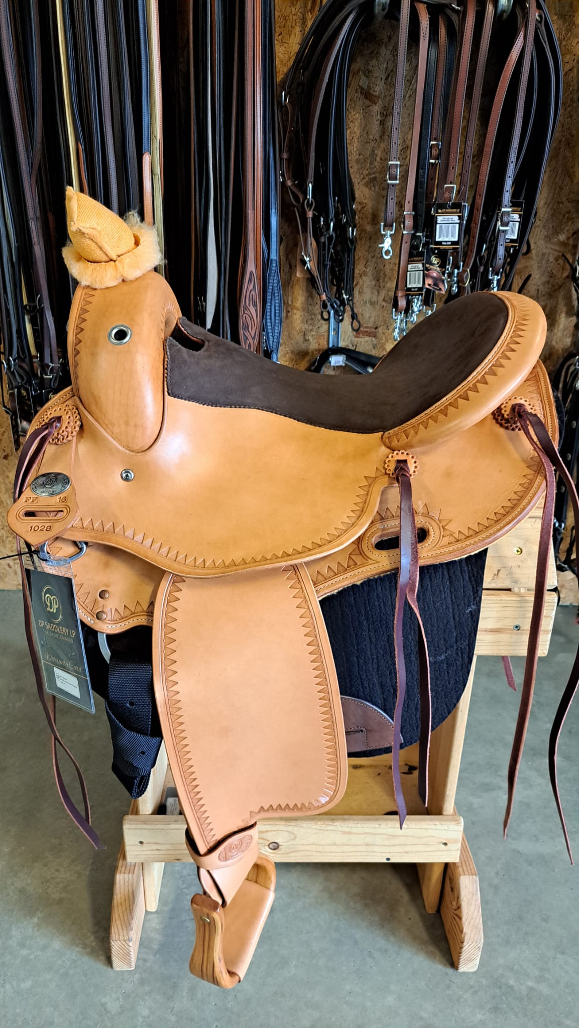 DP Saddlery Flex Fit Canyon 7584 16in