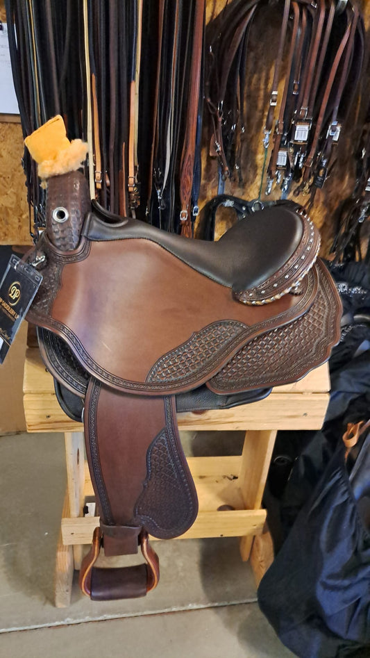 DP Saddlery Quantum Western 7599 S2 With Skirt