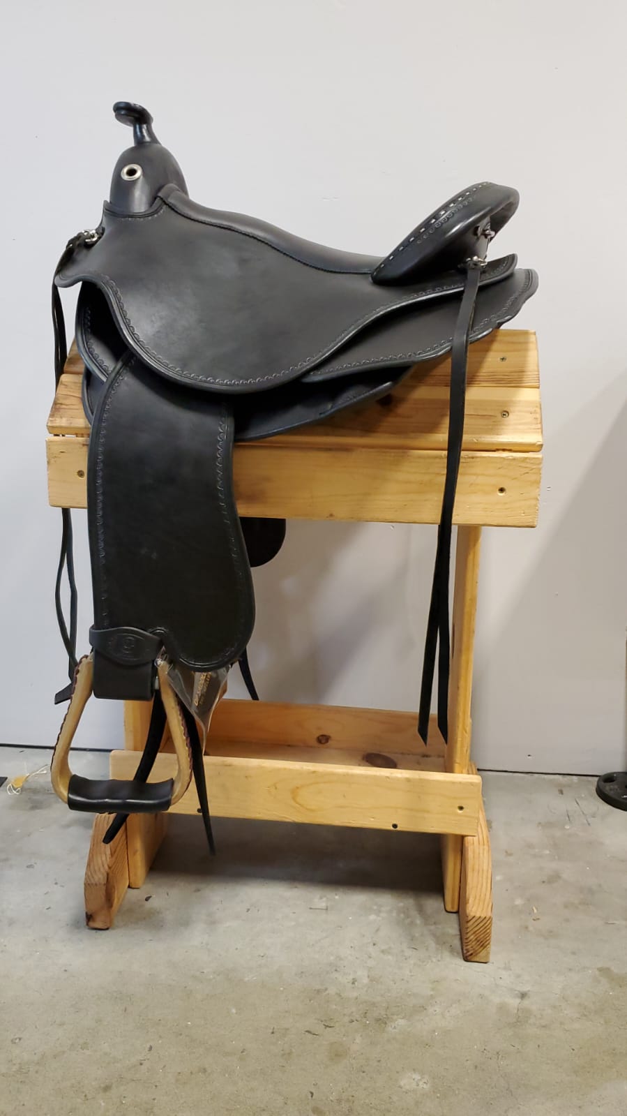 DP Saddlery Quantum Western 7889 S2 With Skirt