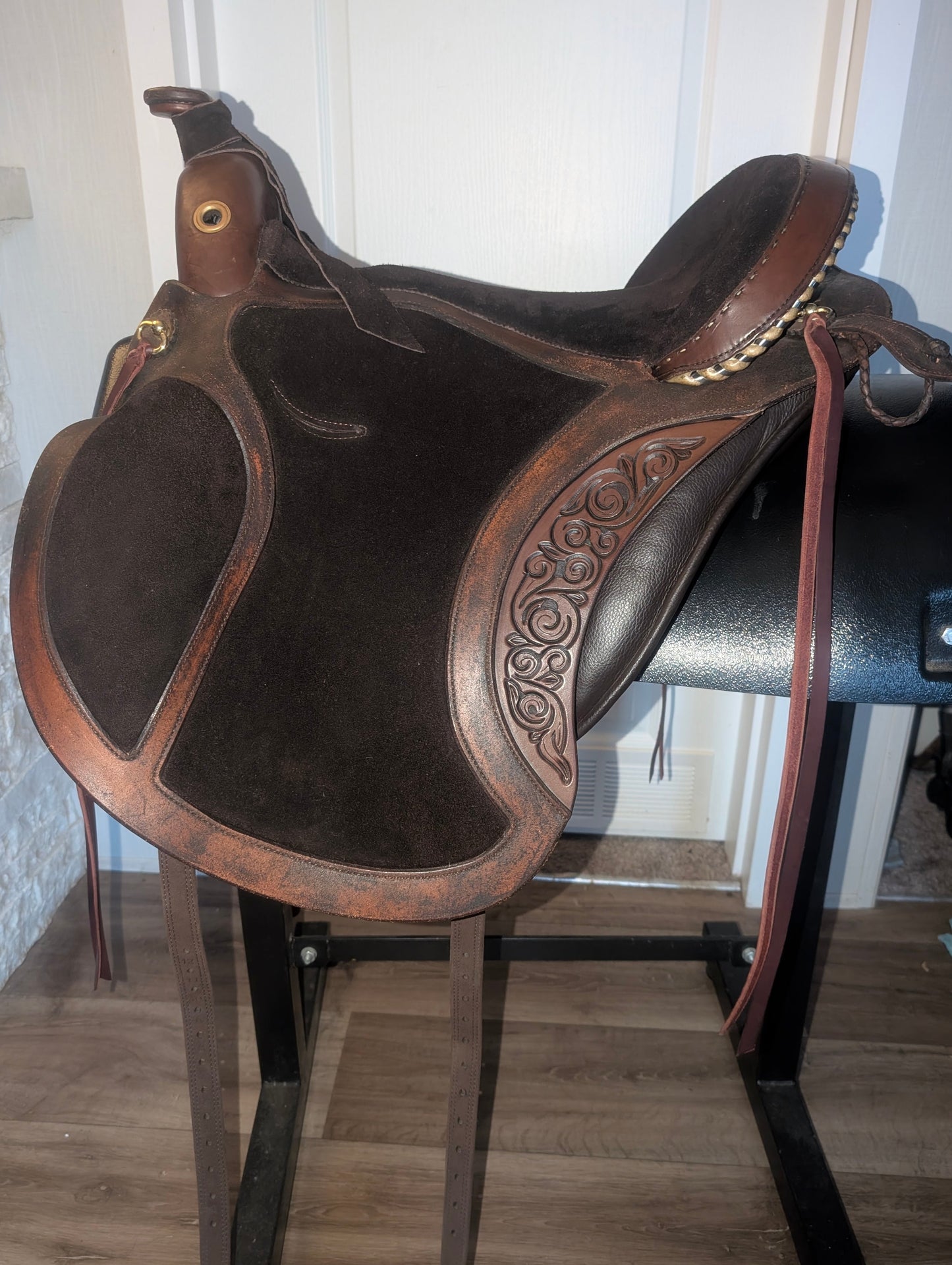 DP Saddlery El Campo Western Decor SKL 8601 S2 Used