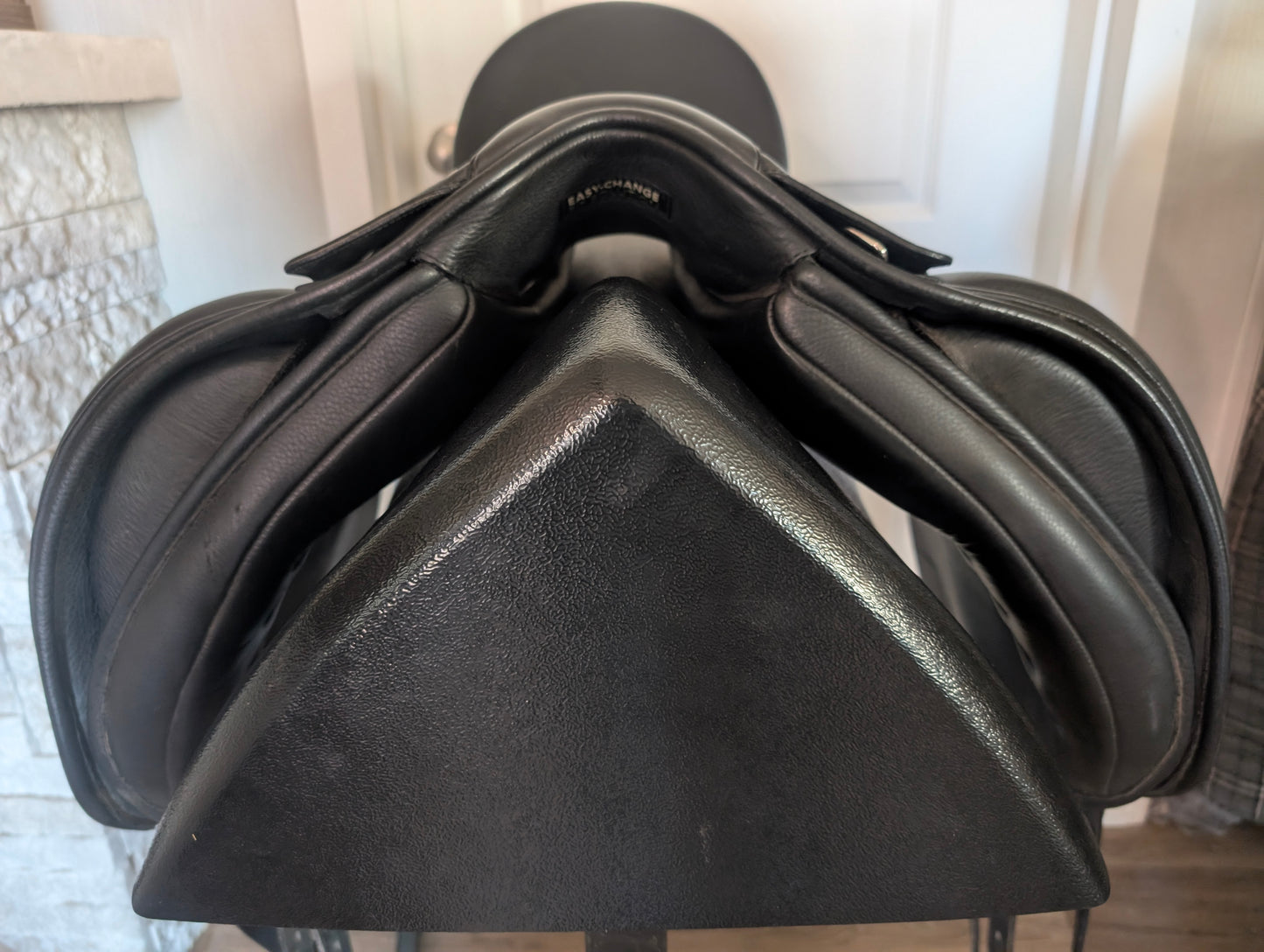 Demo Bates Isabell 16.5in 42cm