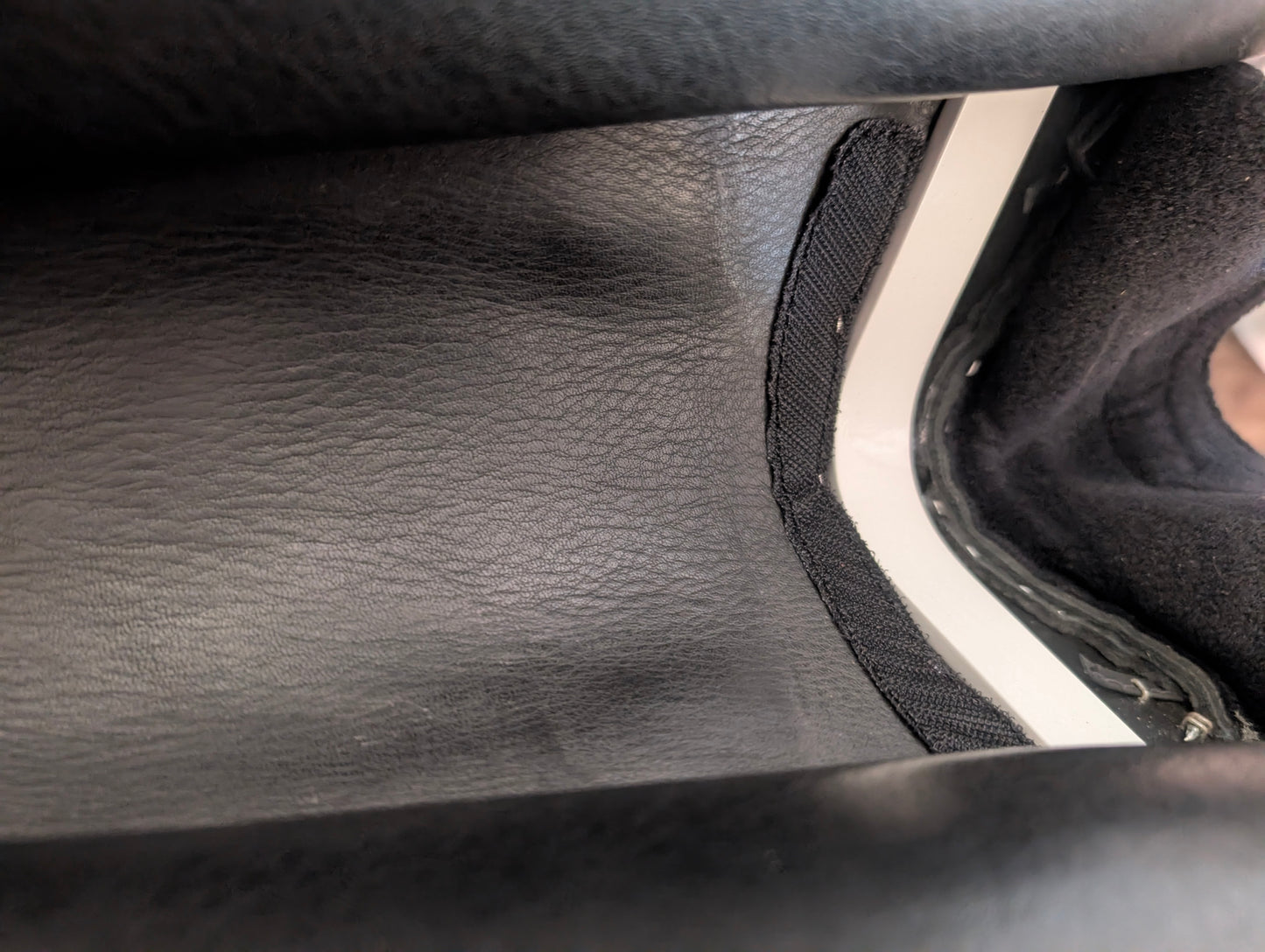 Demo Bates Isabell 16.5in 42cm