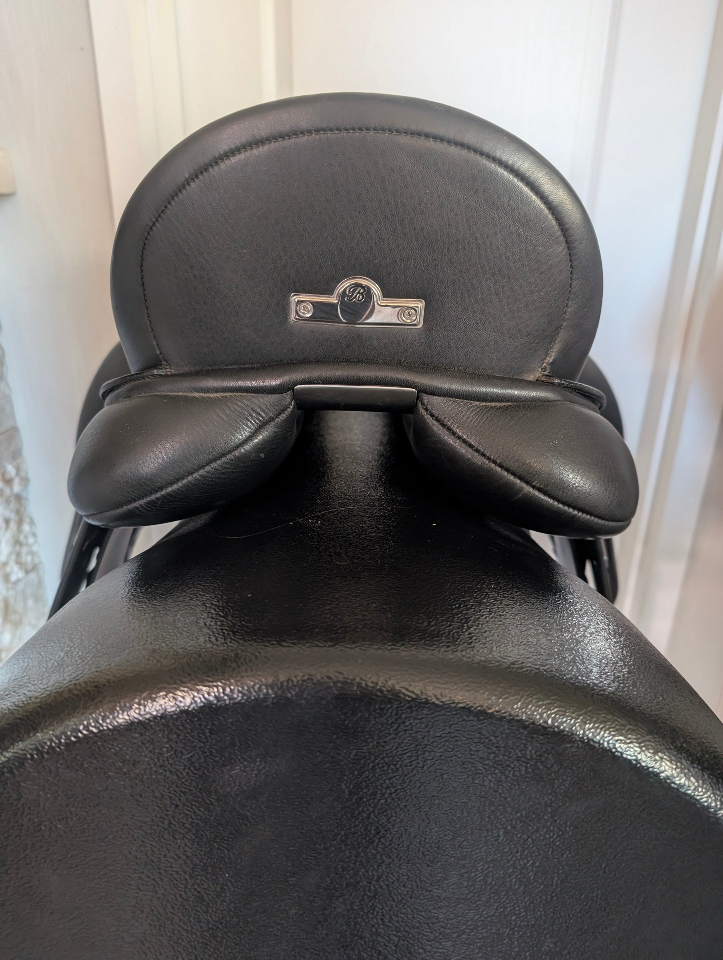 Demo Bates Isabell 16.5in 42cm